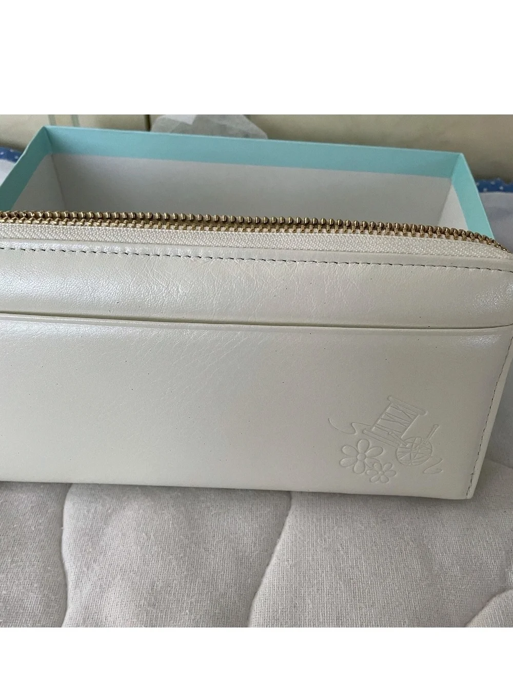 Samantha Thavasa Petit Choice x Disney Tinker Bell Long Wallet. It is a limited